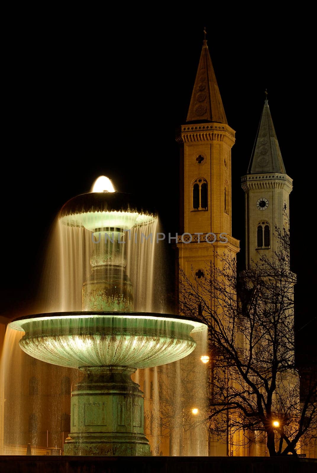 ... at Geschwister-Scholl-Platz in Munich-Schwabing...