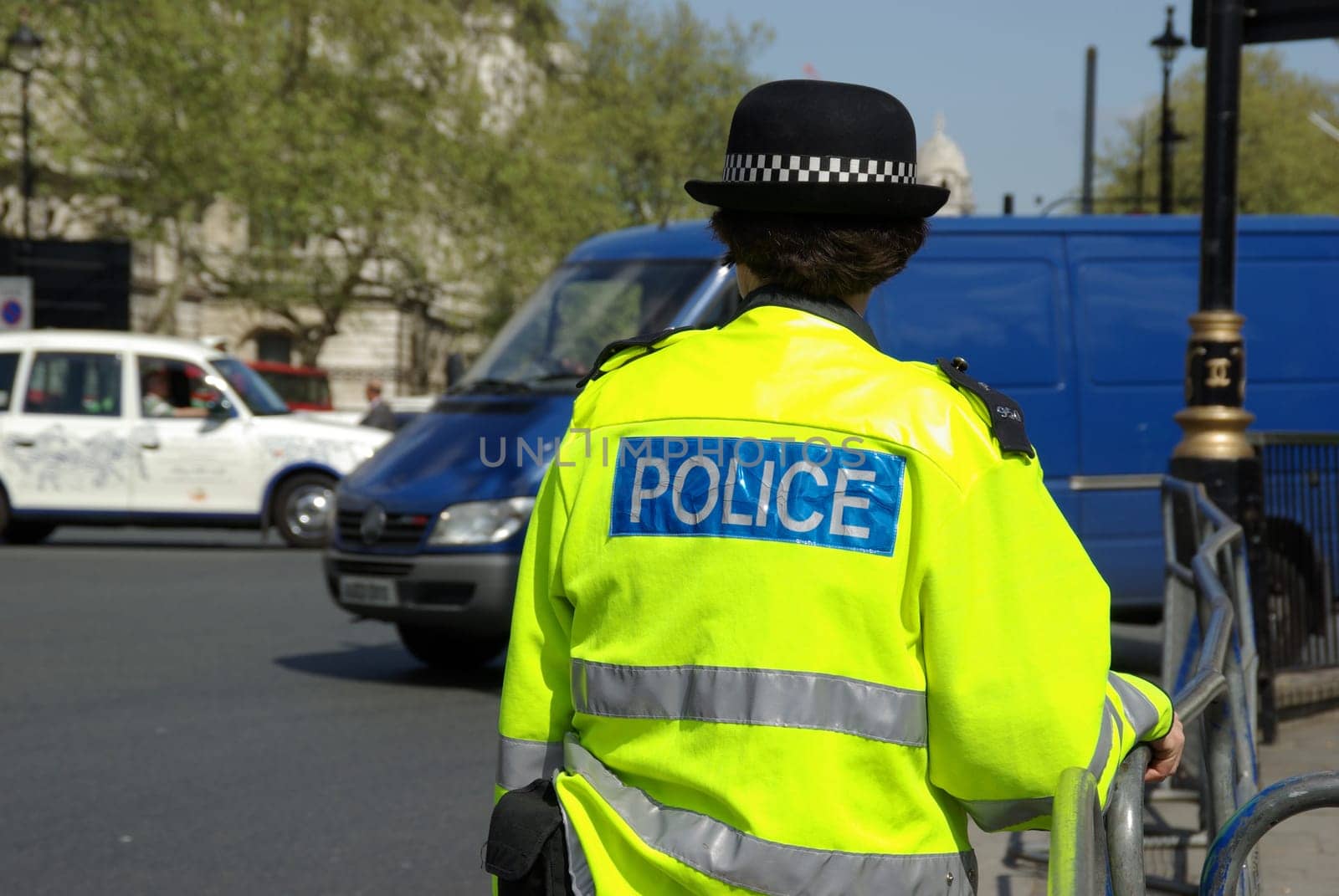 POLICE WOMAN