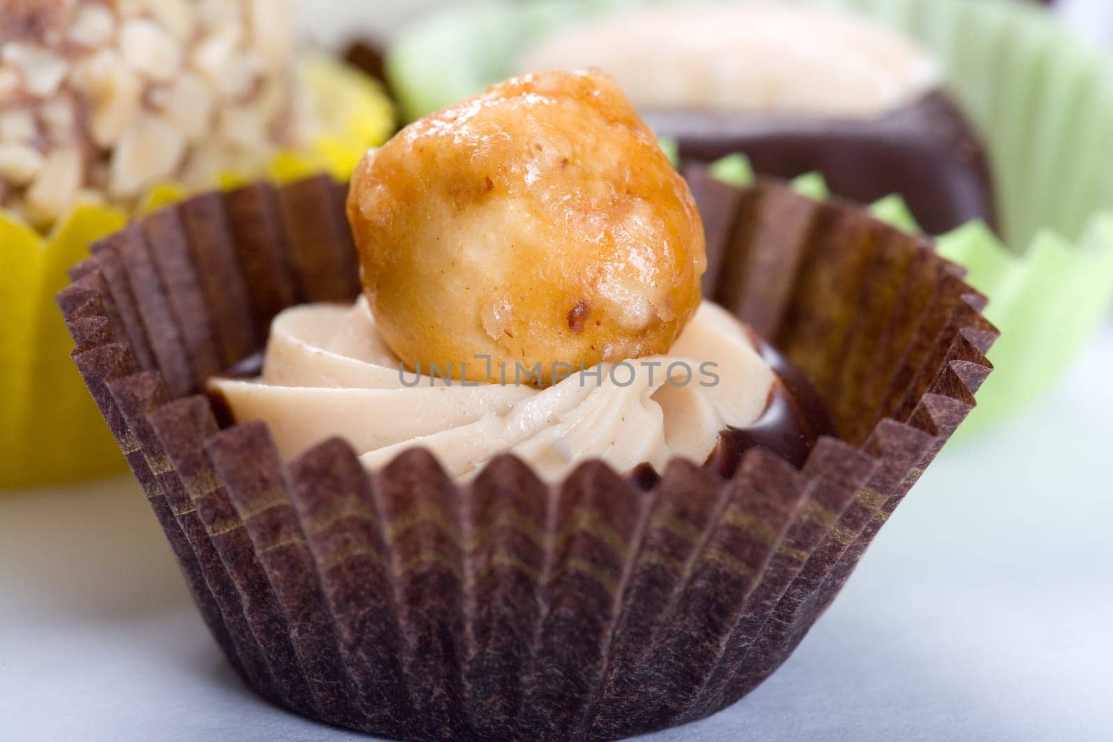 Nut cream praline