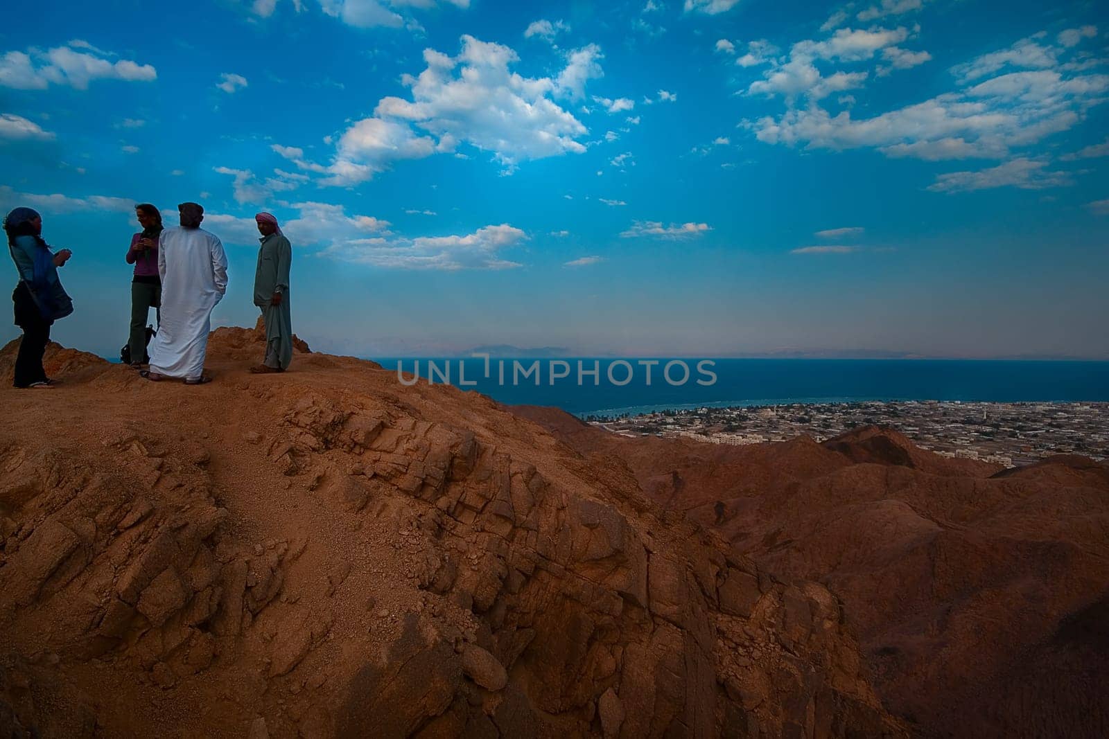 Summit conference with a view to Dahab