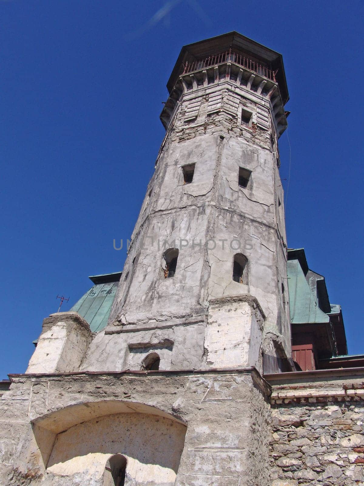 Lookout tower on Klinovec