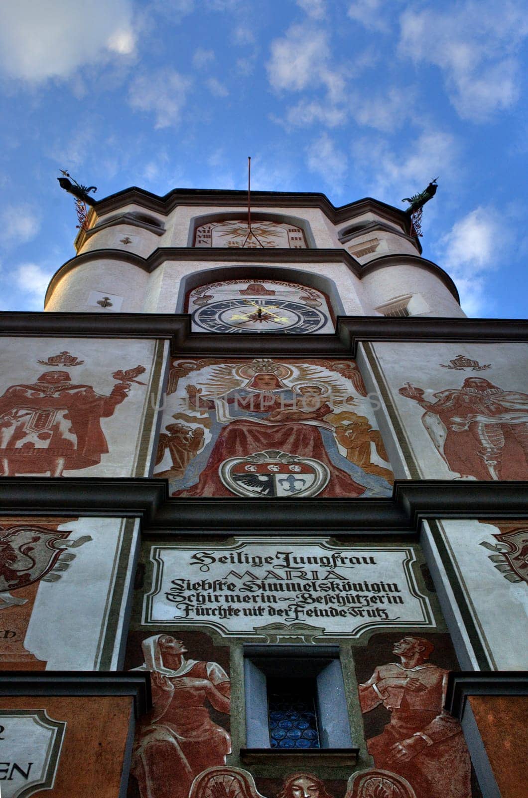 Women's Gate Detail