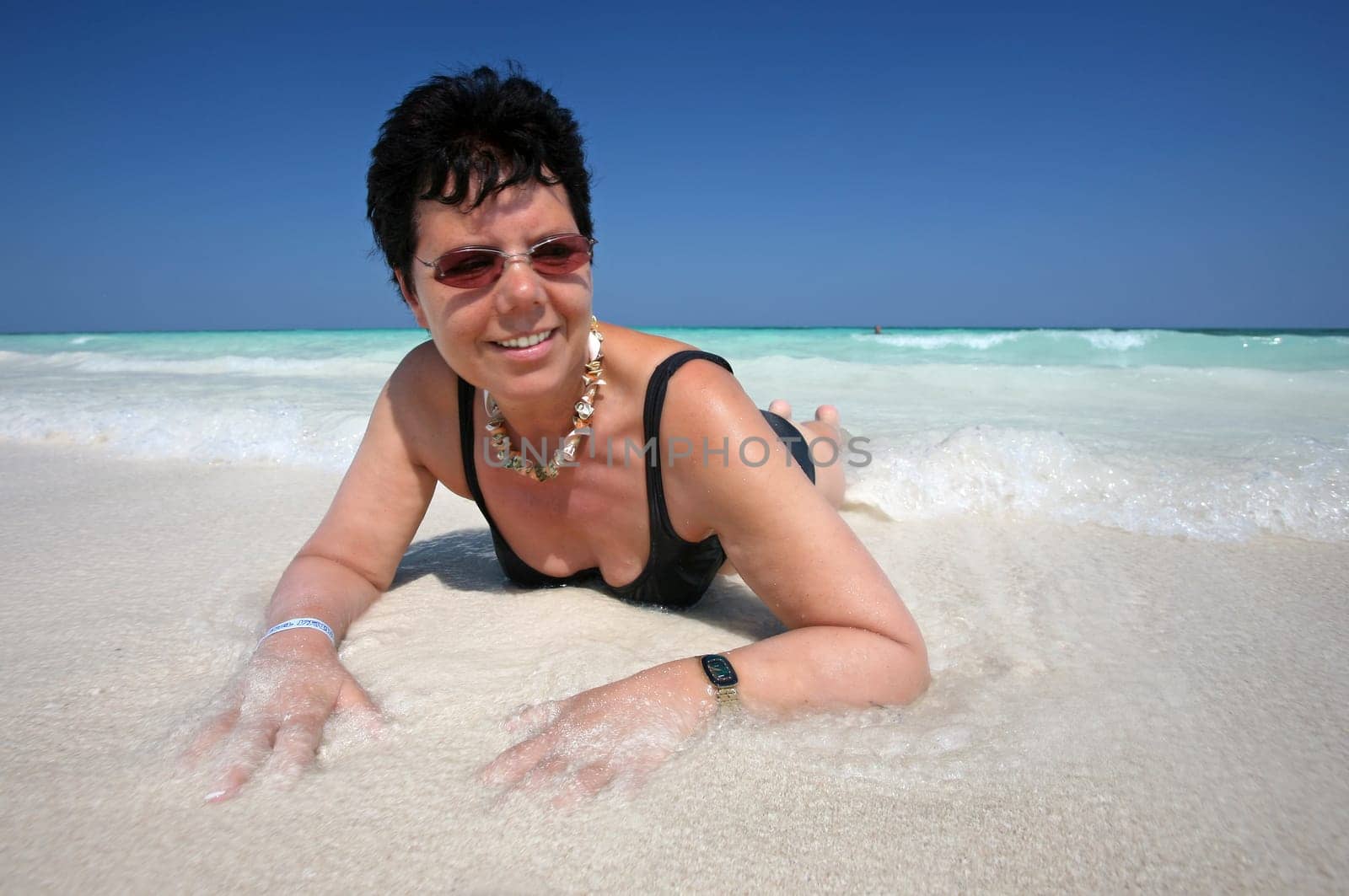 lie on the beach