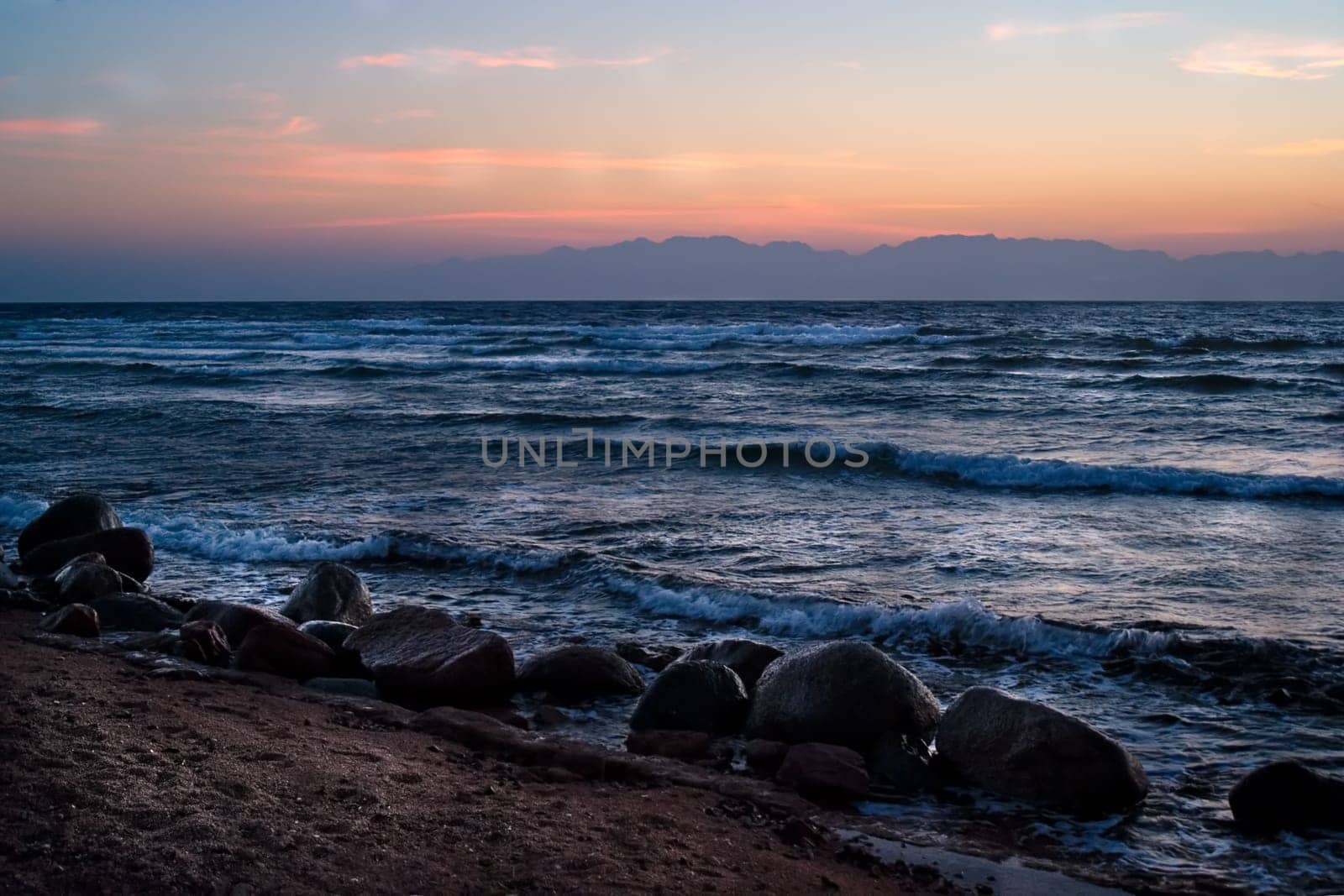 Surely some - who know my pictures from Cameroon - have wondered where my sunset pictures have gone - yes,Dahab's coast looks to the east,to the Orient Saudi Arabia,so there are only sunrises here.... And they're coming now....