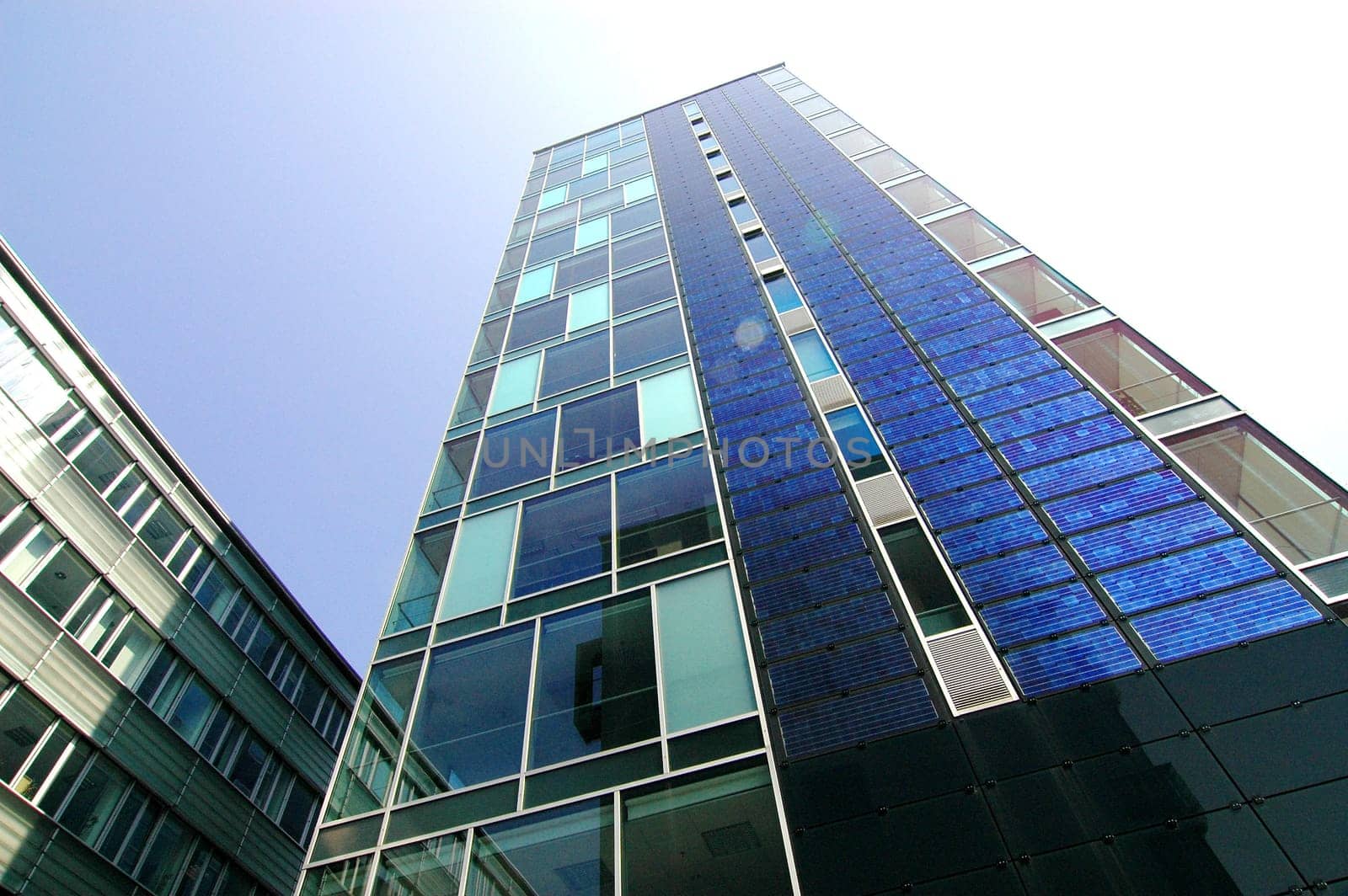 Solar high-rise building