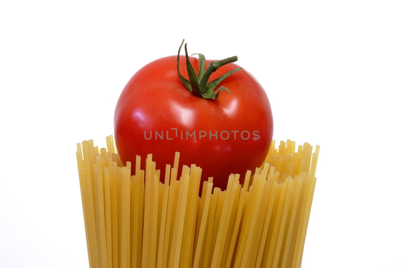 Spaghetti with tomato