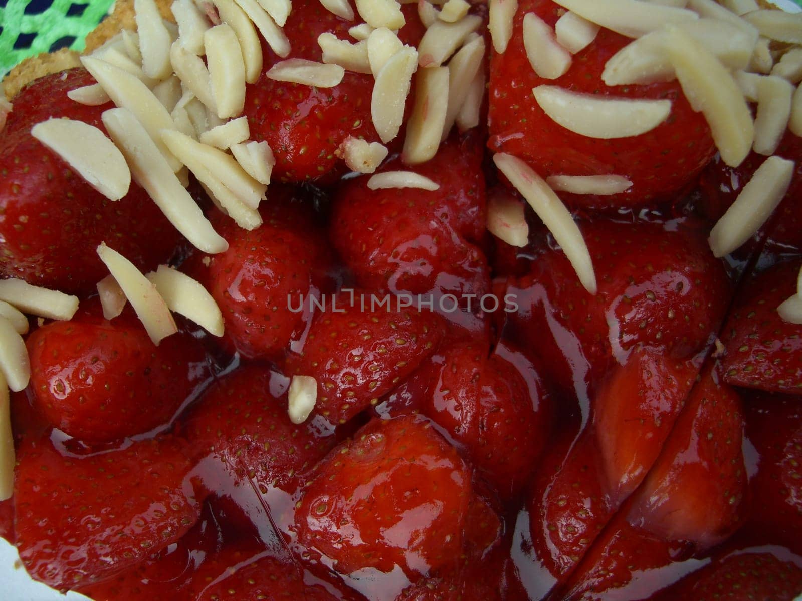 fresh strawberry cake