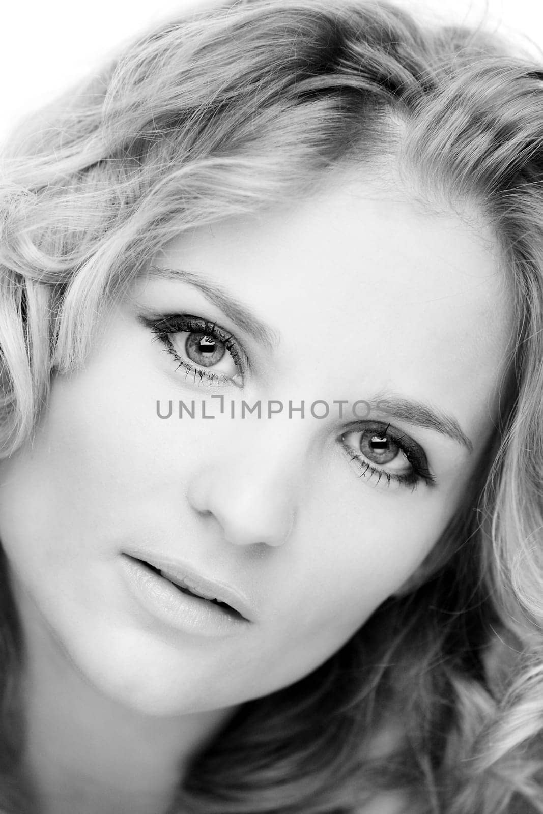 Portrait of a young woman in b/w 1
