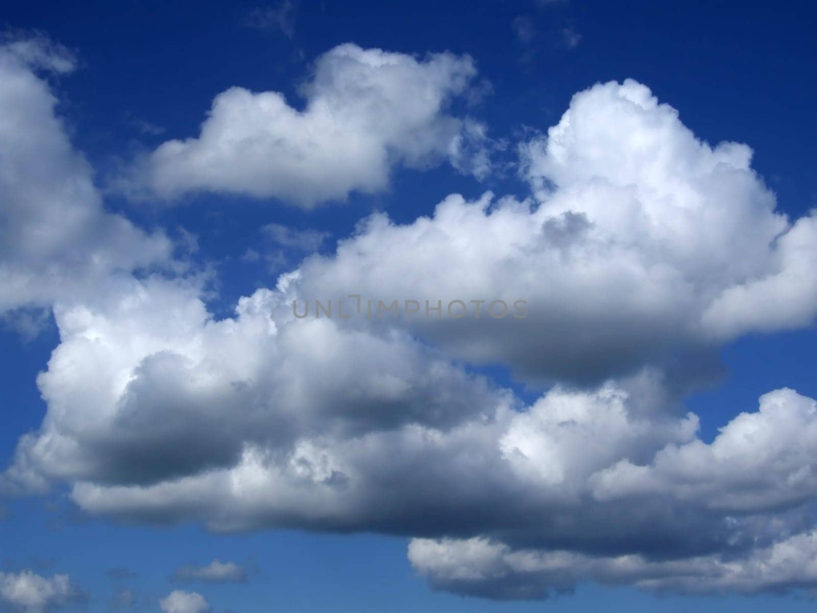 Fair-weather clouds