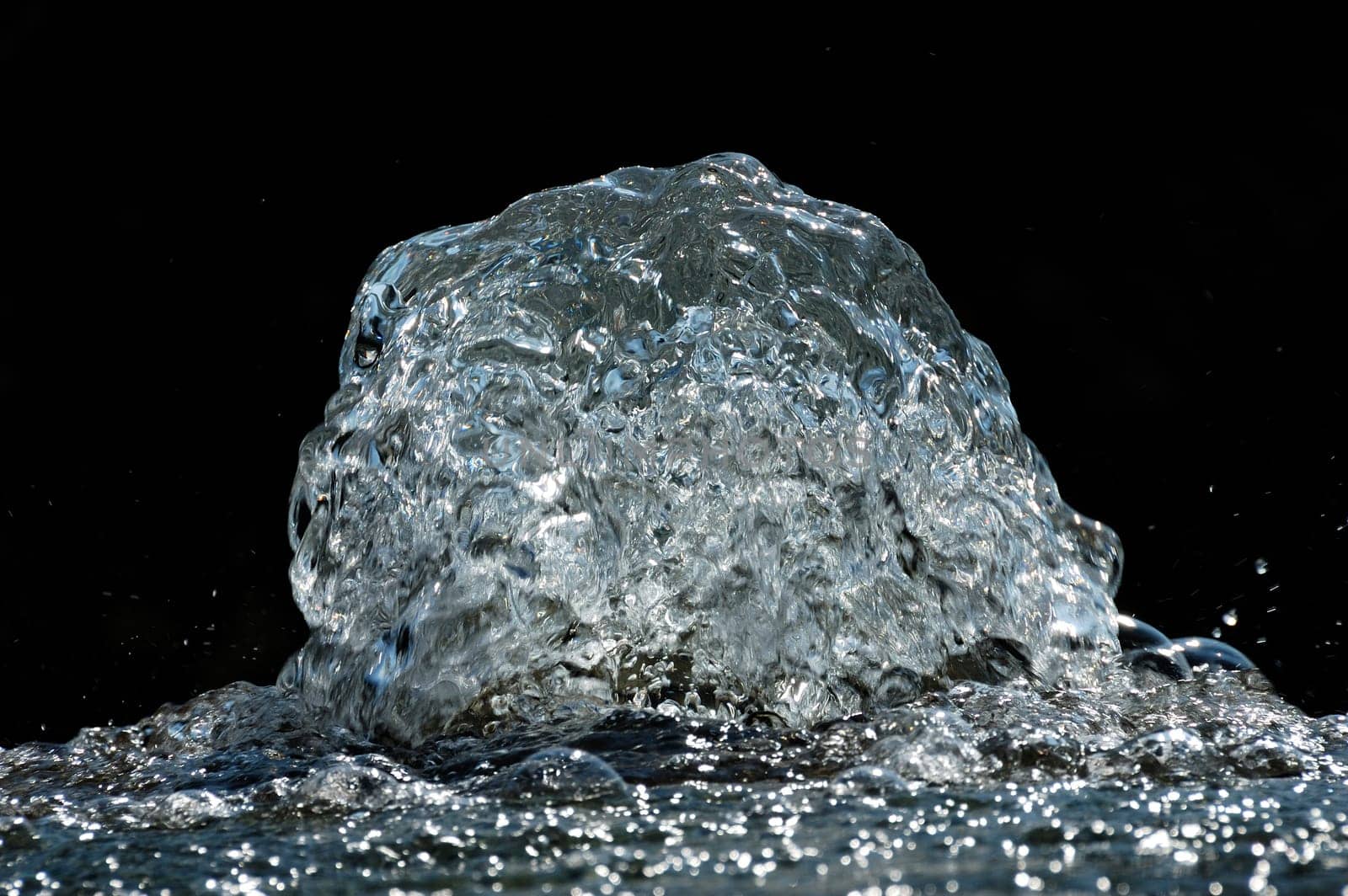 (water splash) or water or (water glass) or (water liquid) or (water clean)