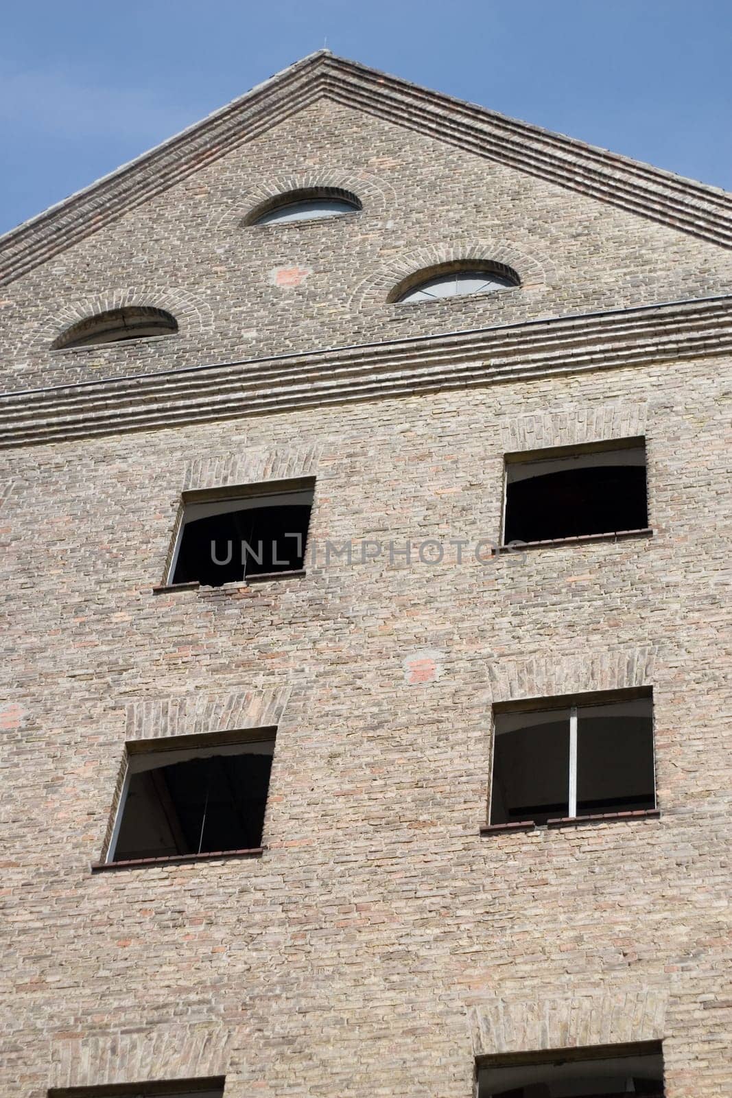 Windowless