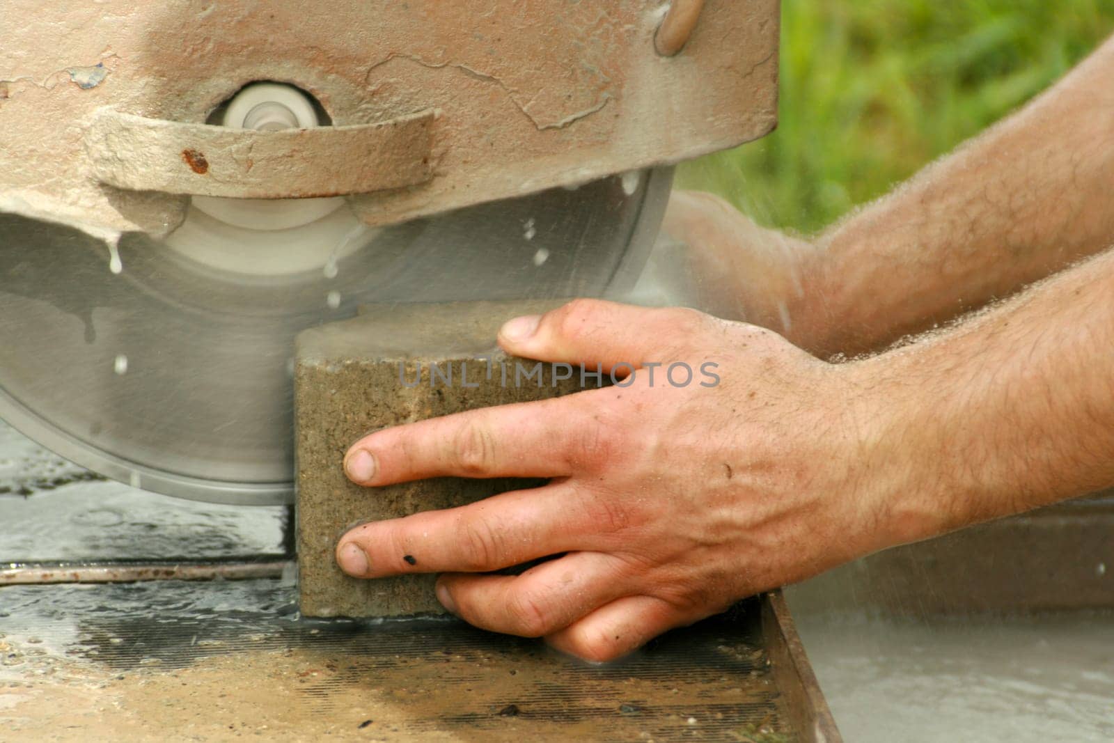 Stone saw