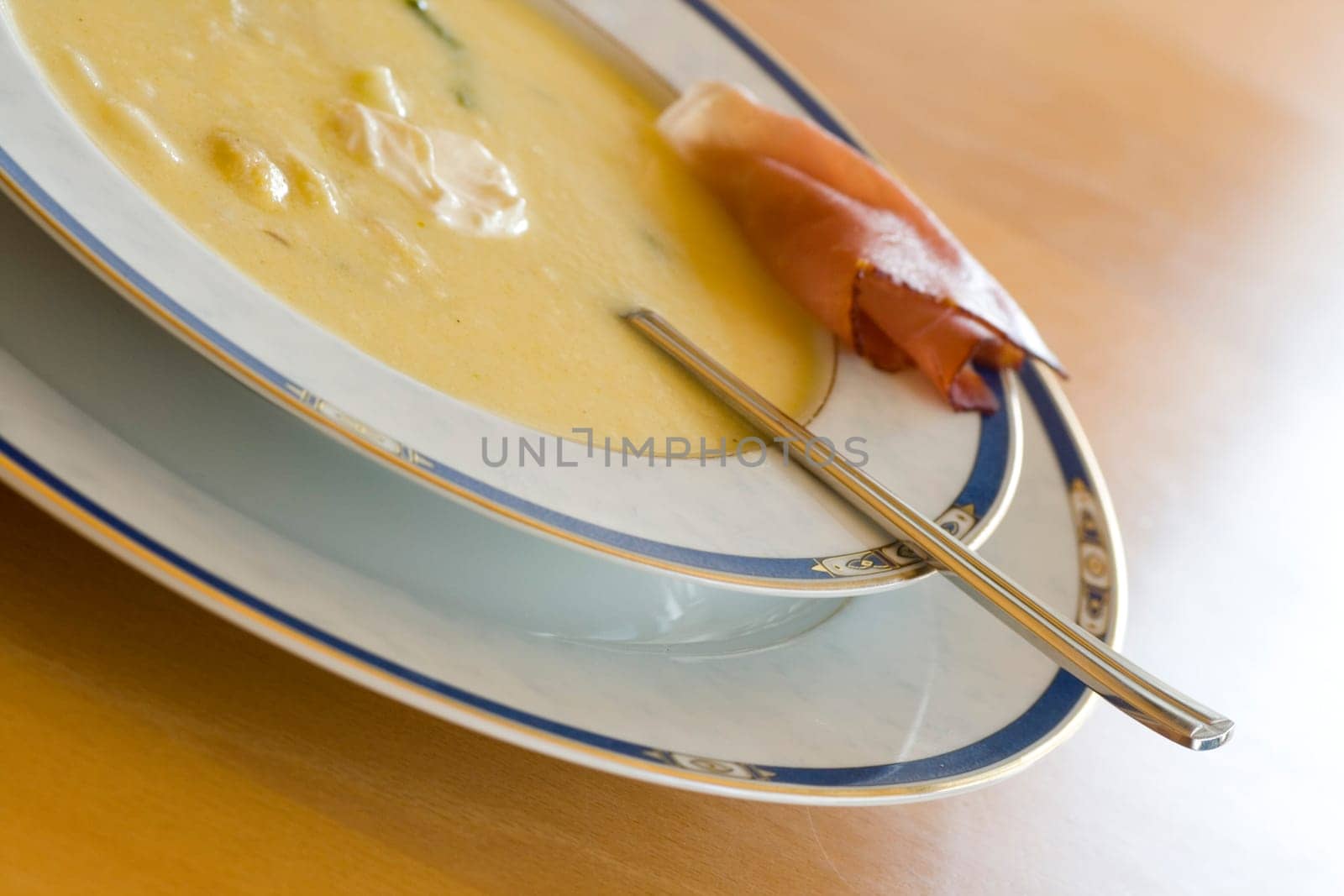 Asparagus ceme soup