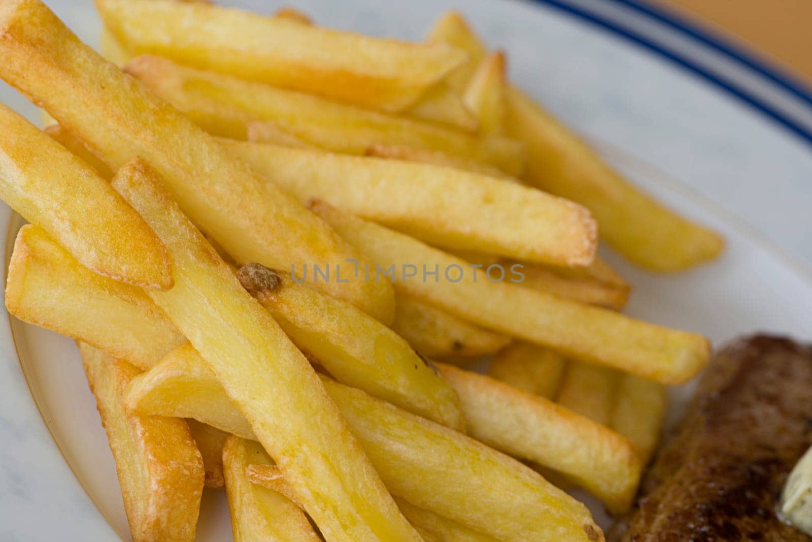 Steak with fries