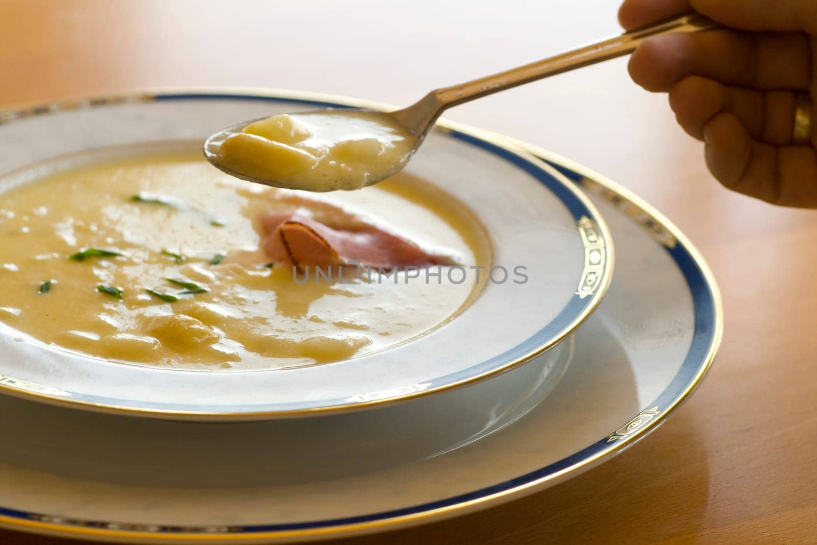 Asparagus ceme soup