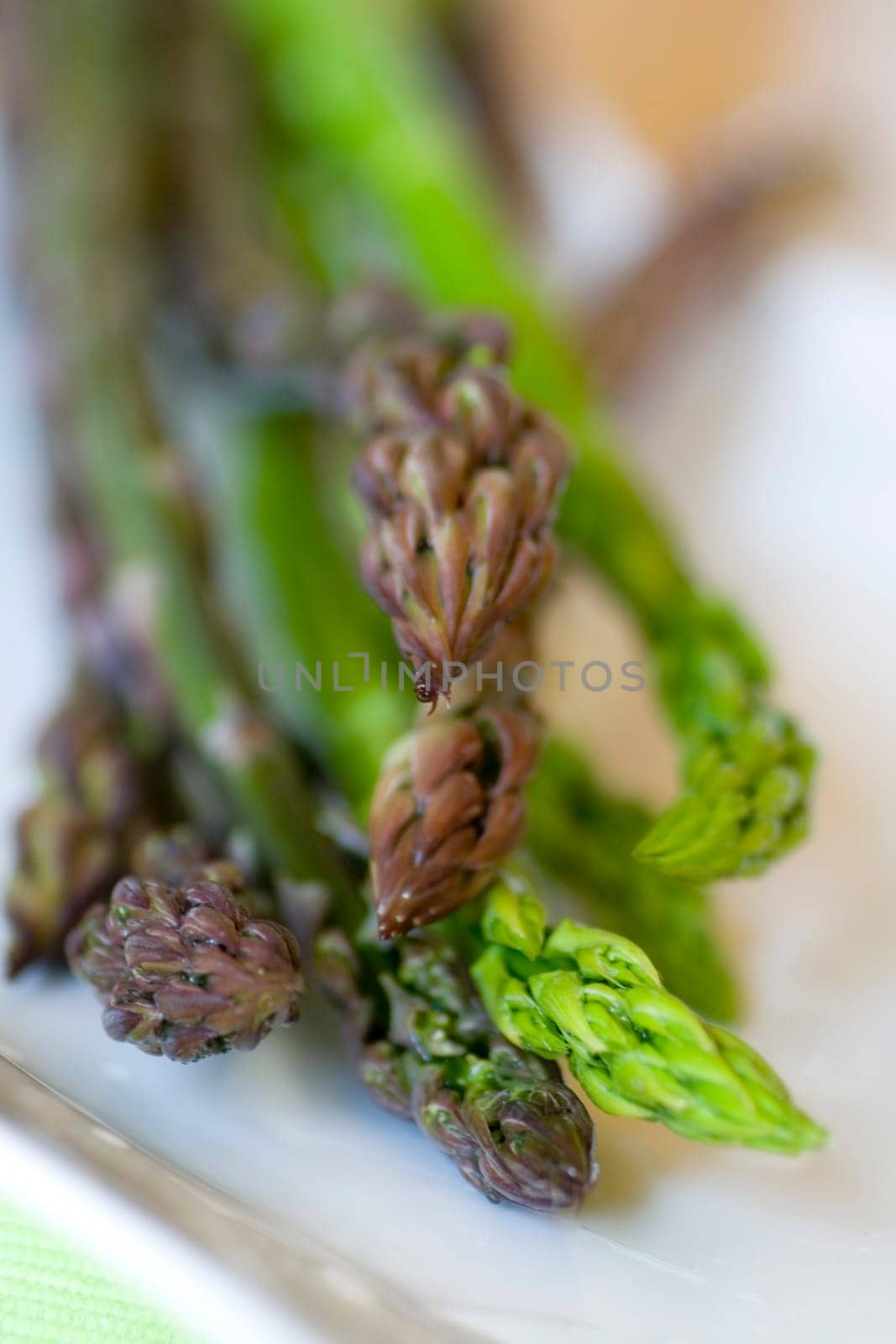 Green asparagus
