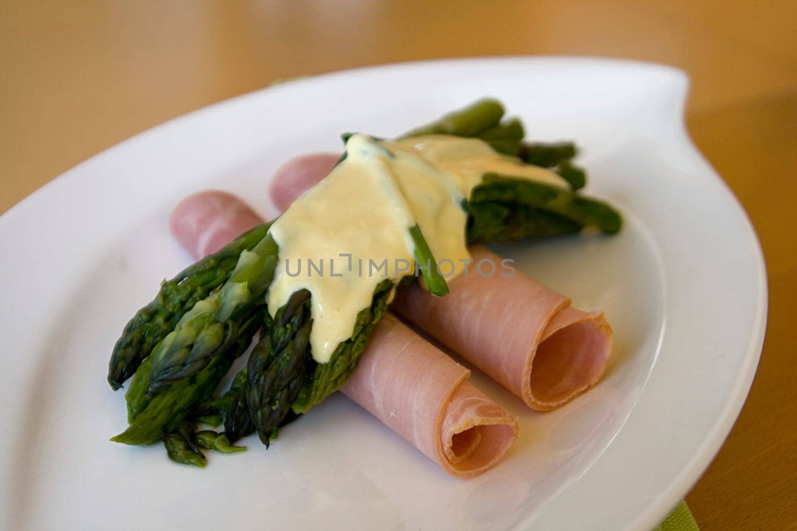 Green asparagus