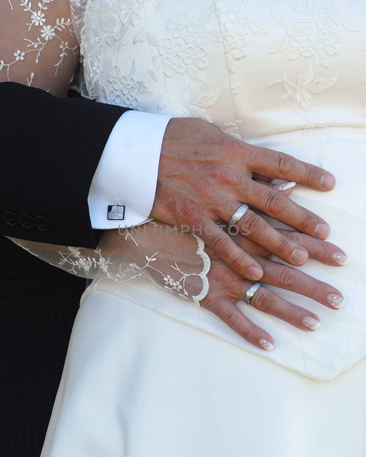 The ring change worked out quite well.... Now I hope that they always stick together.....!:-)