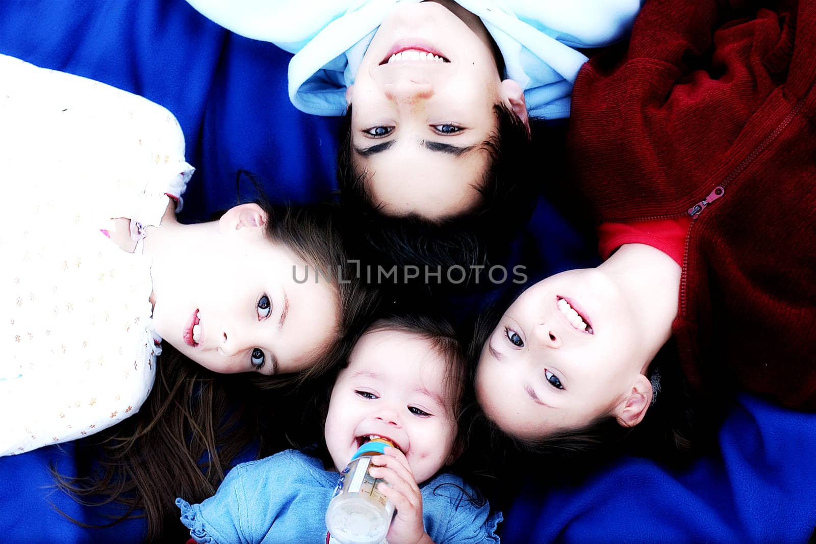 happy siblings