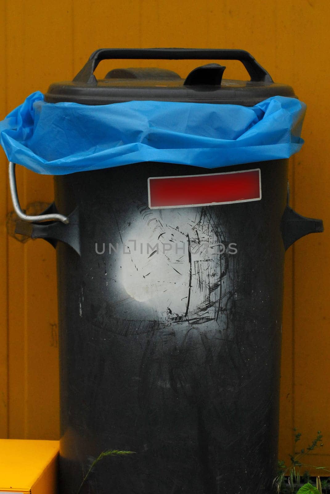 Dustbin