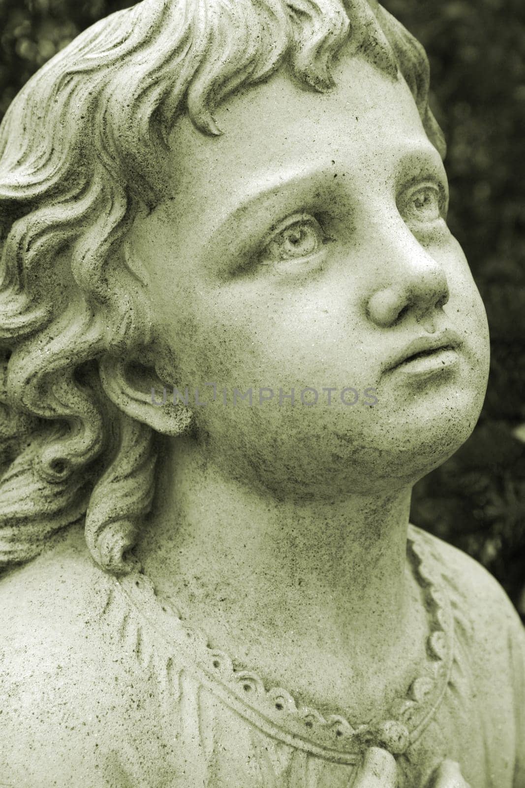 Angel head made of stone