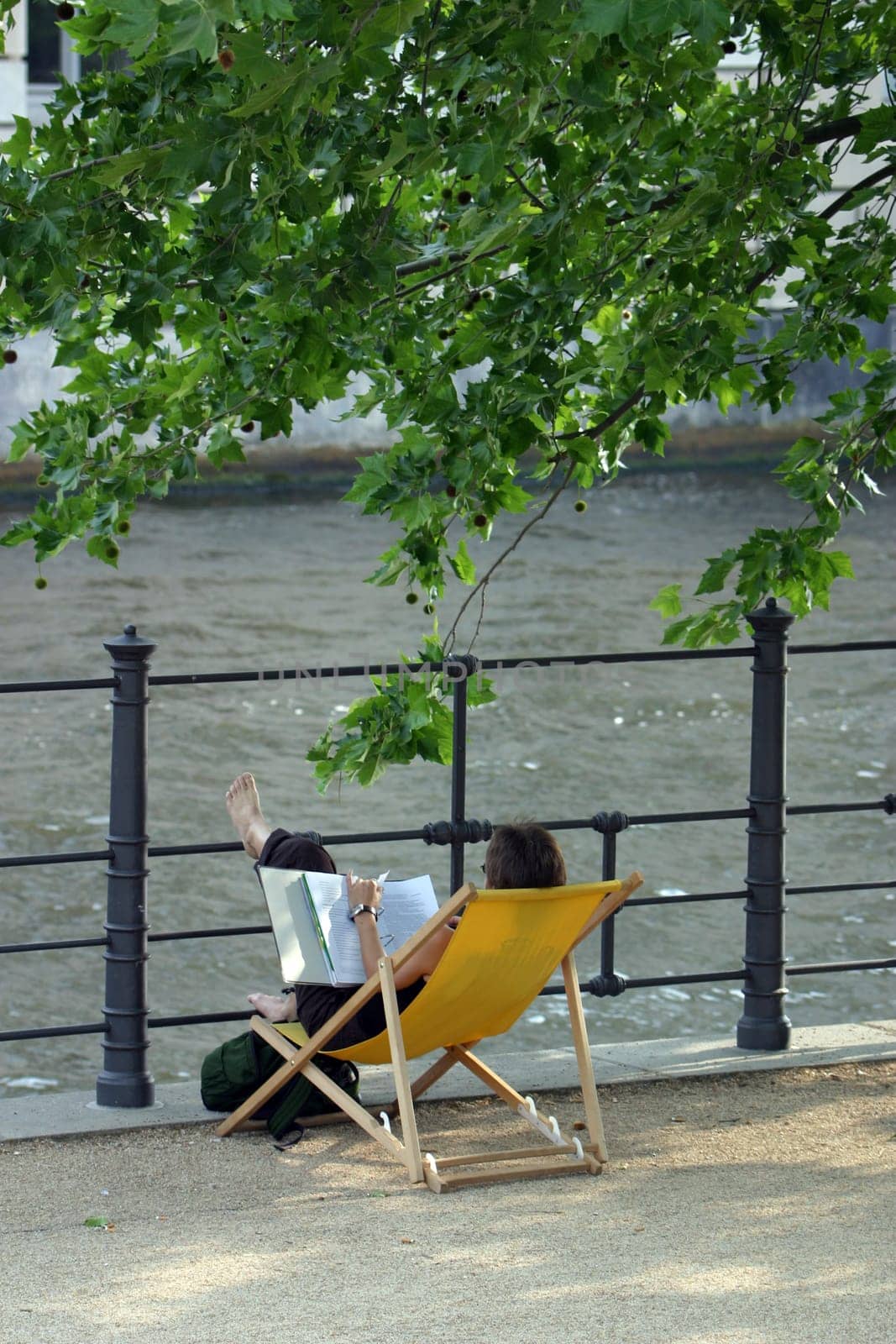 Chill out on the Spree