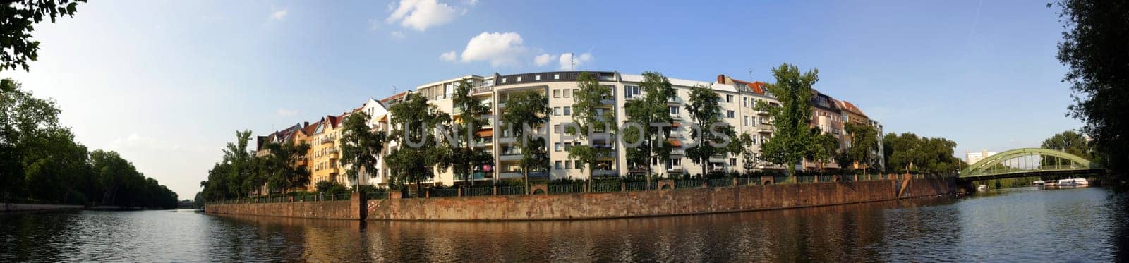 Berlin - Living with a view of the Spree