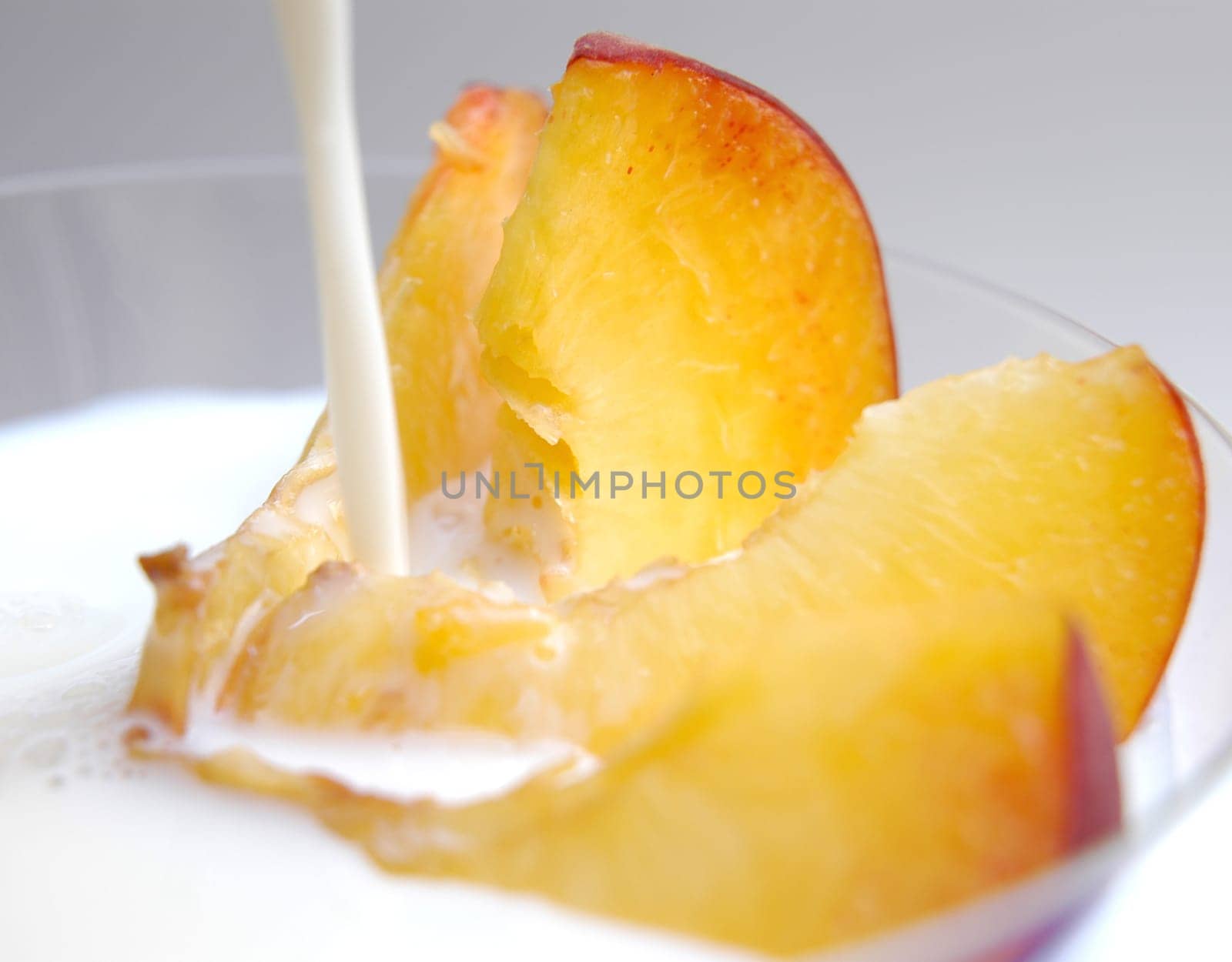 Peaches with milk