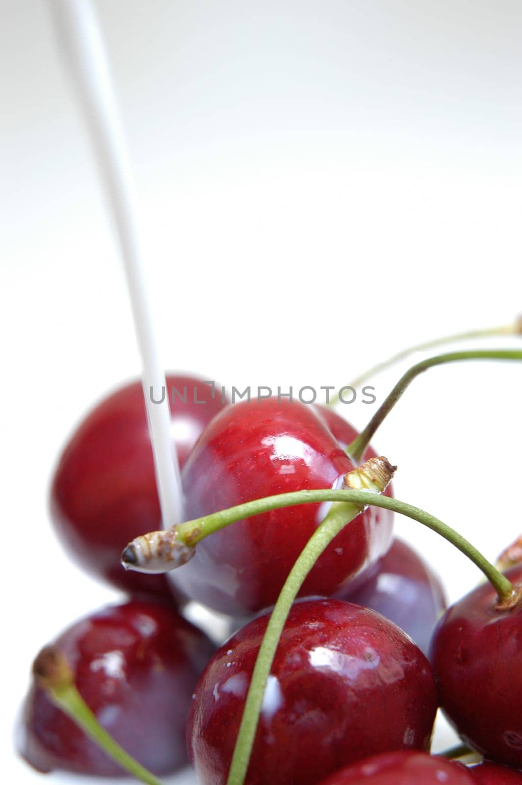 Cherries with milk
