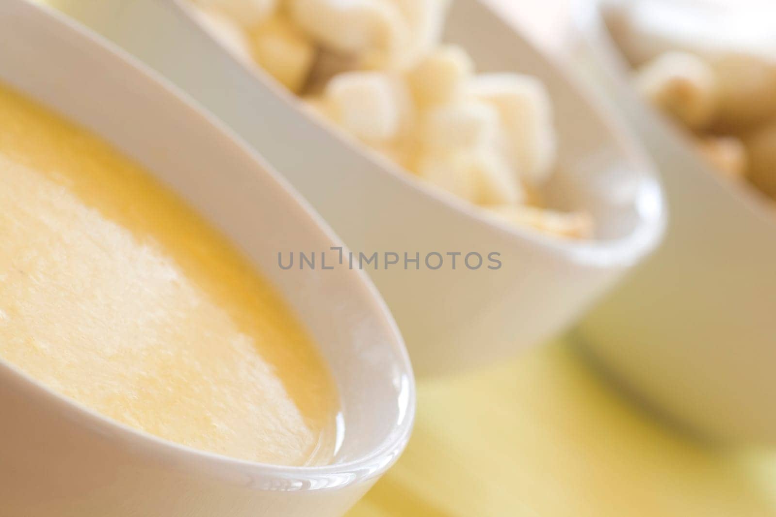 Cream of asparagus soup