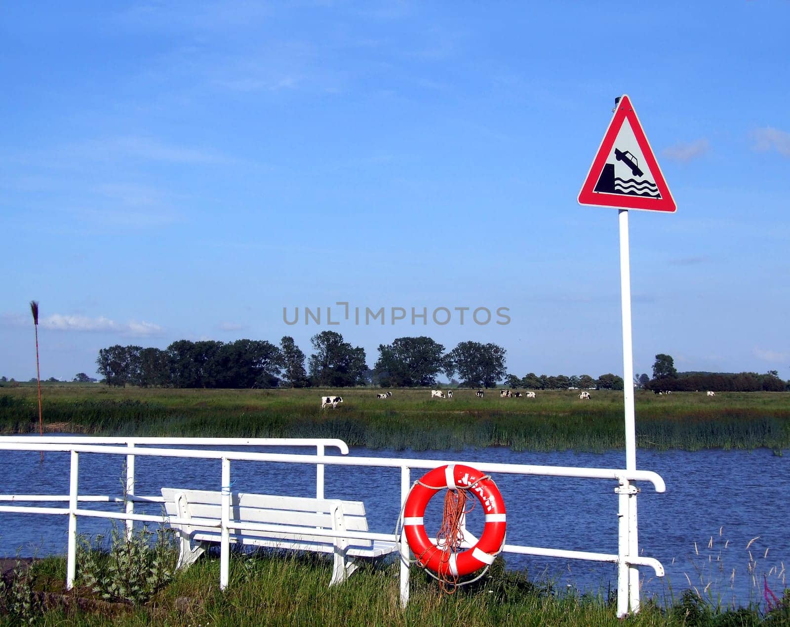 Attention shore