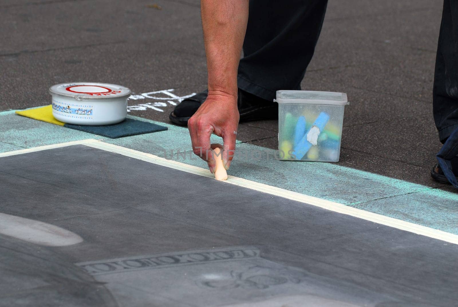 Pavement artist