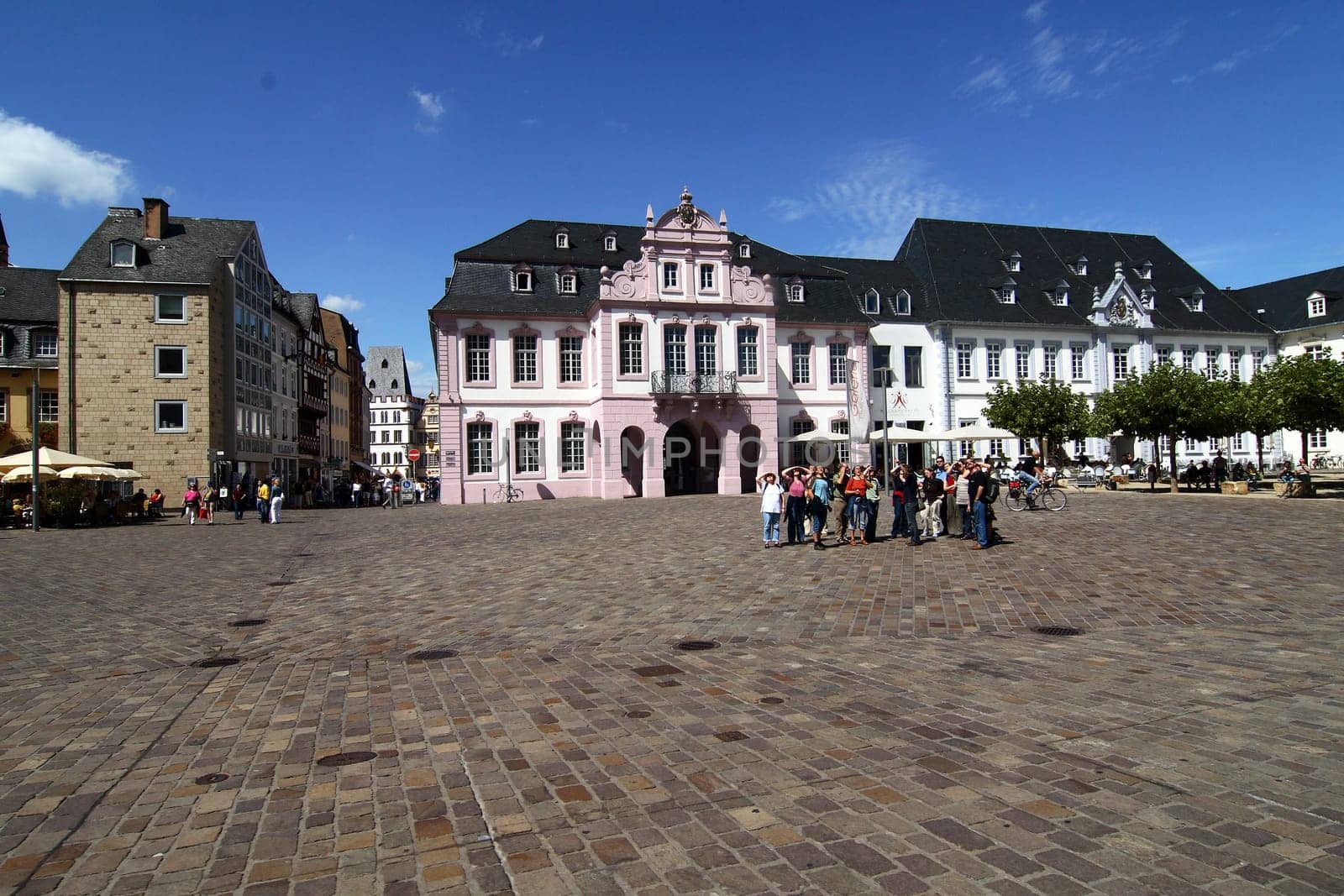 Kirchplatz Trier