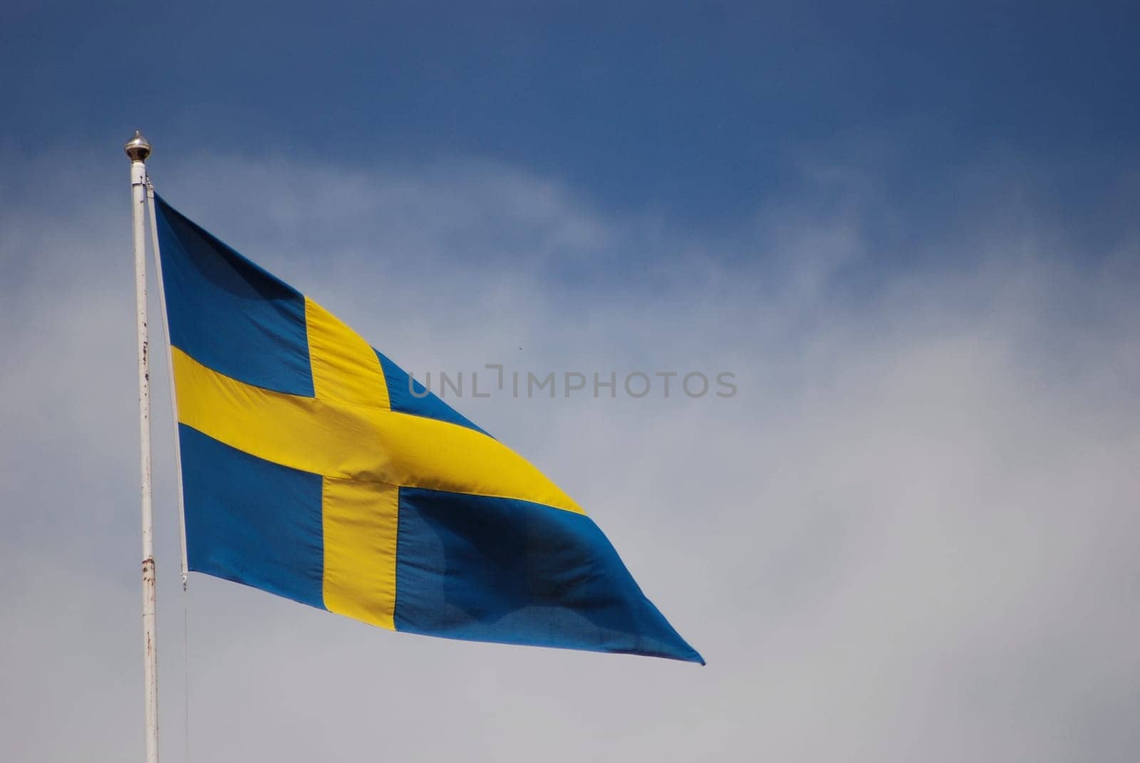 flag or (flag cloth) or (flag flying)