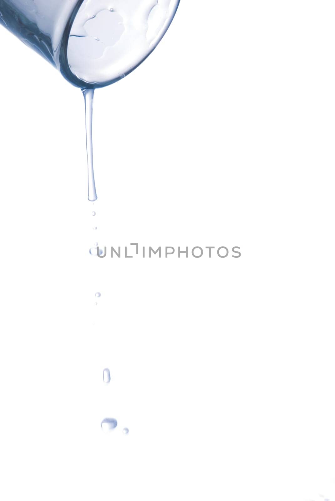 Water flows from a glass