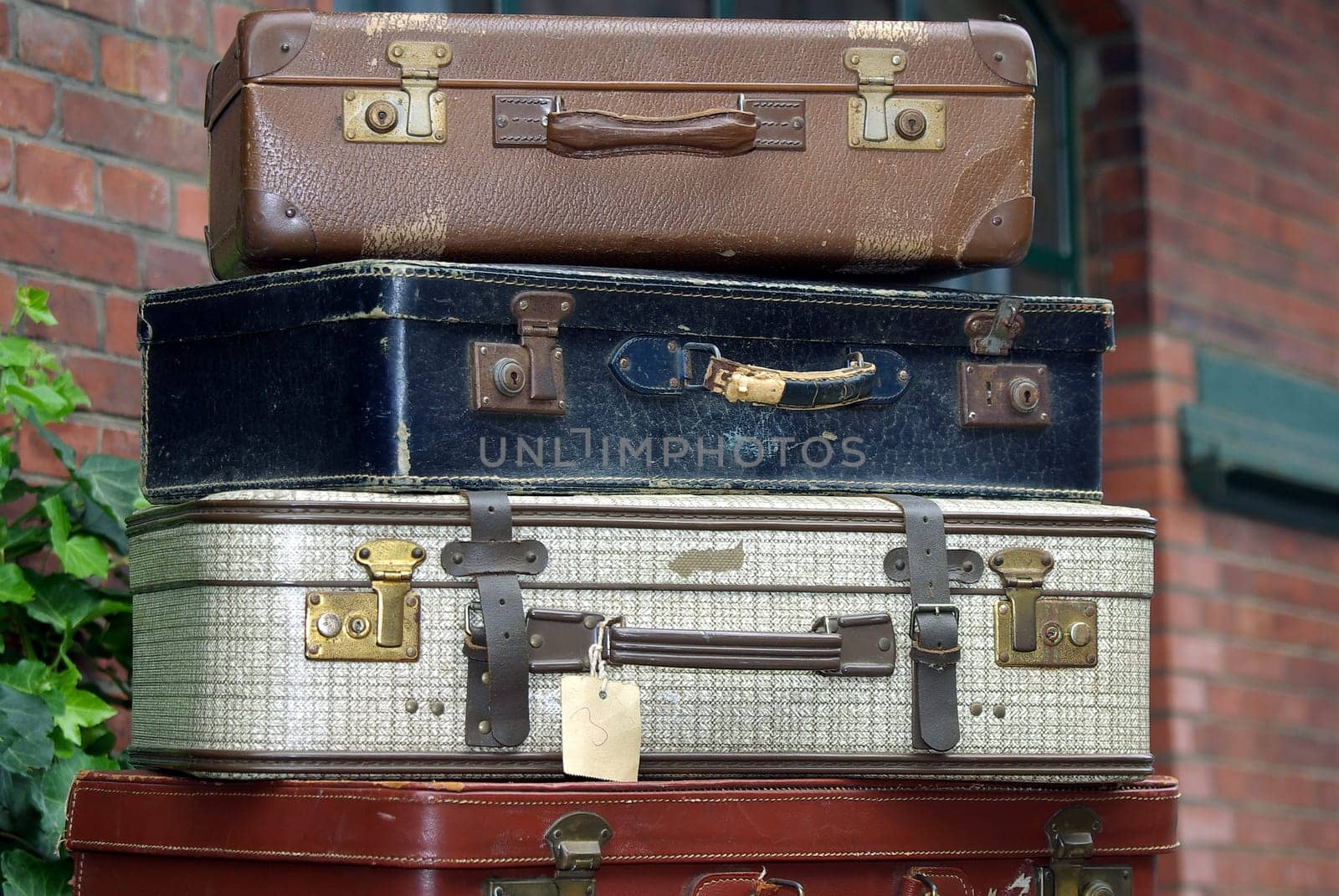 Old suitcases2