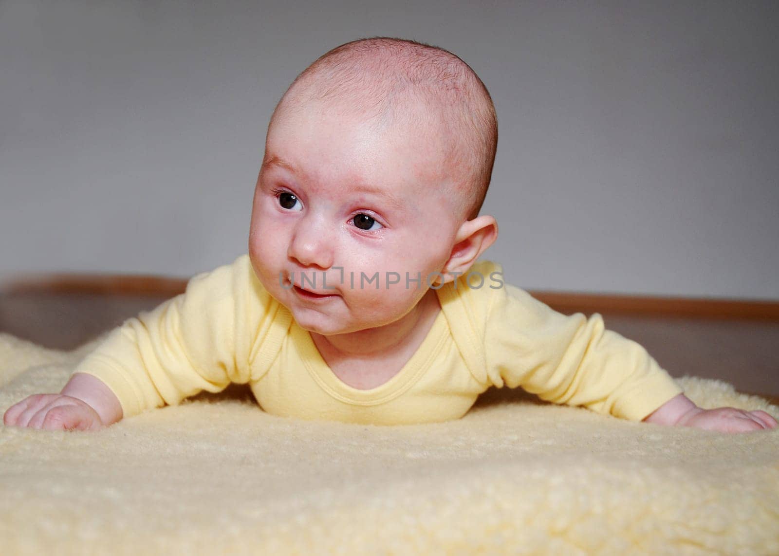 It's not so easy to hold your head for so long when you're still so small!:-)