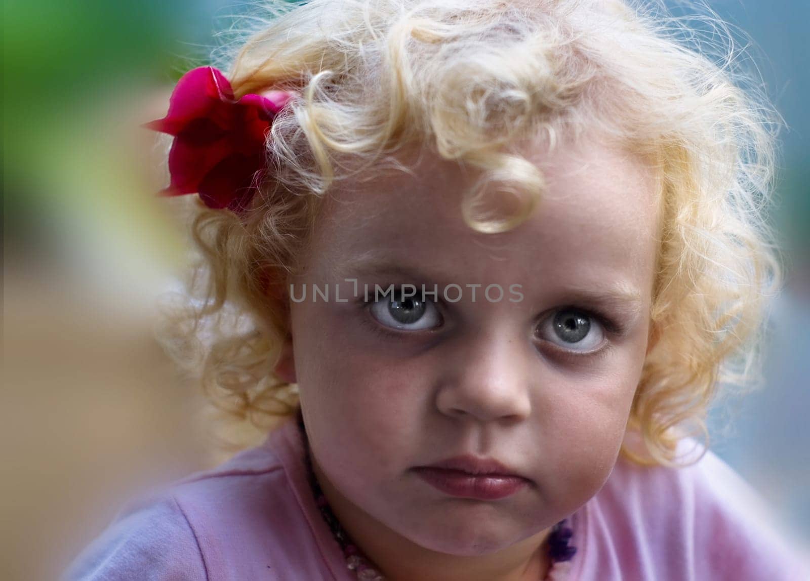 ... She was in Egypt with her parents for six months,and I,as a grandfather,was inconsolable. They returned just in time for the start of school,grandfather is happy and had to photograph them immediately.... I don't want to withhold this picture of joy from you.