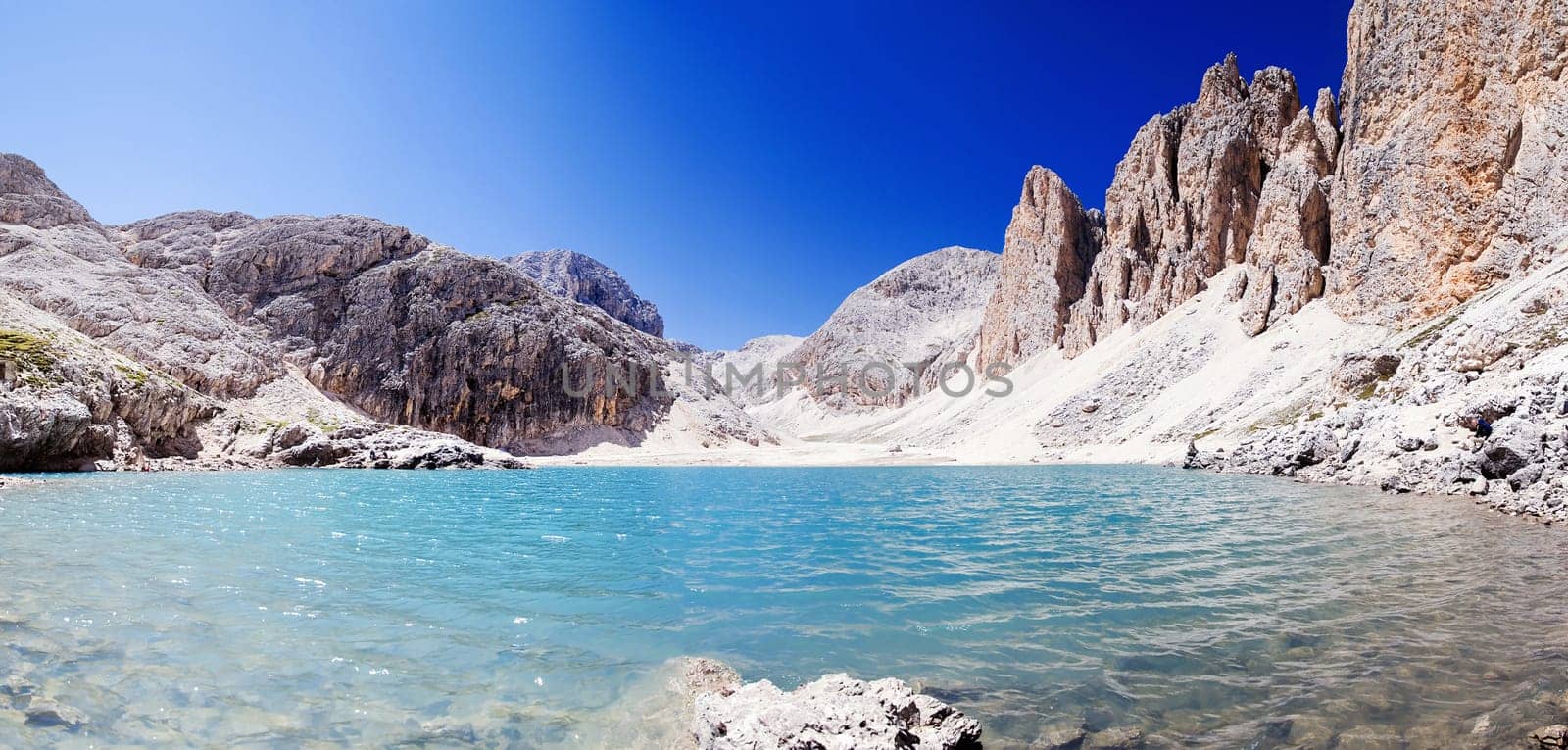 Lake Antermoia 2