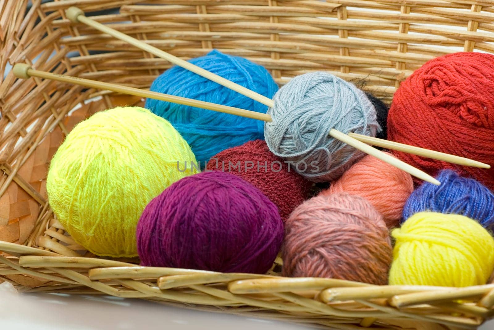 Knitting basket 04