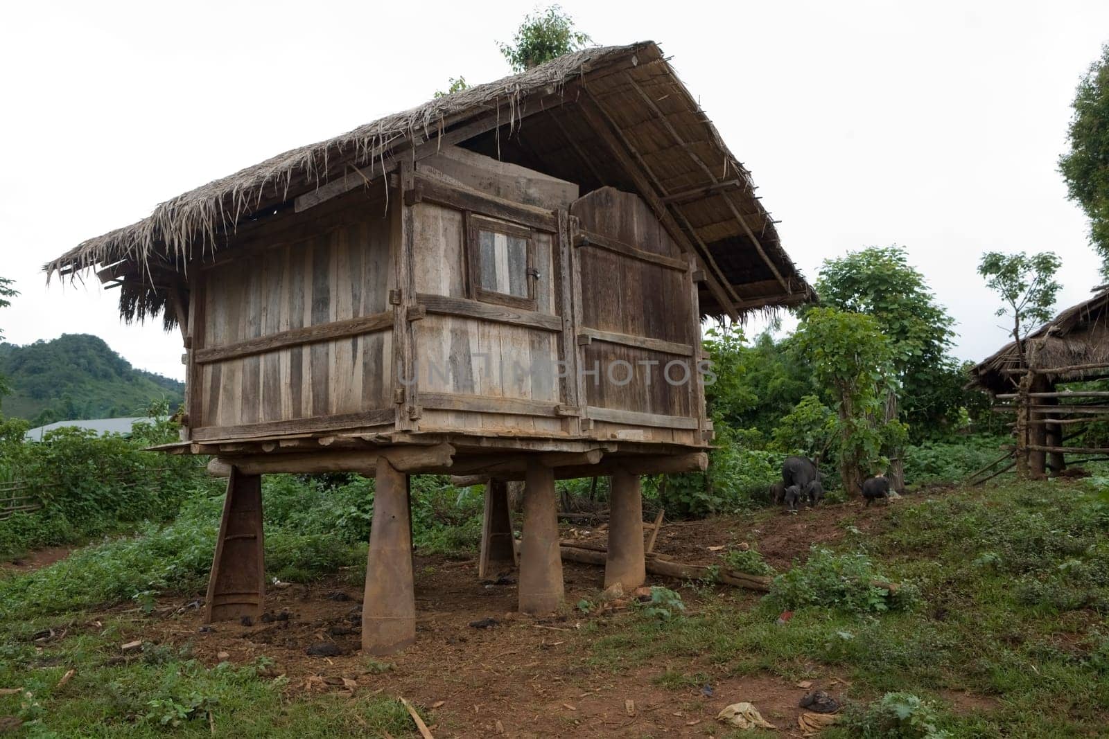 Cabin with aerial bombs