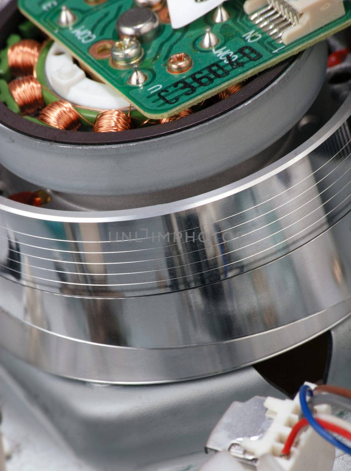 Rotating head of a video recorder
