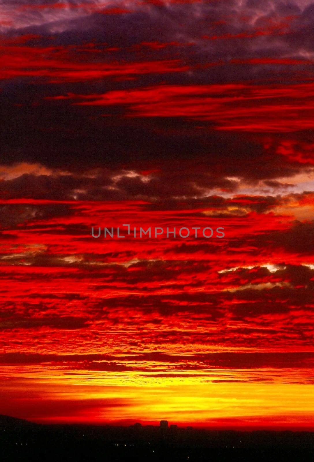 sunset or (sunset beach) or (sunset nature) or (sunset skyline)