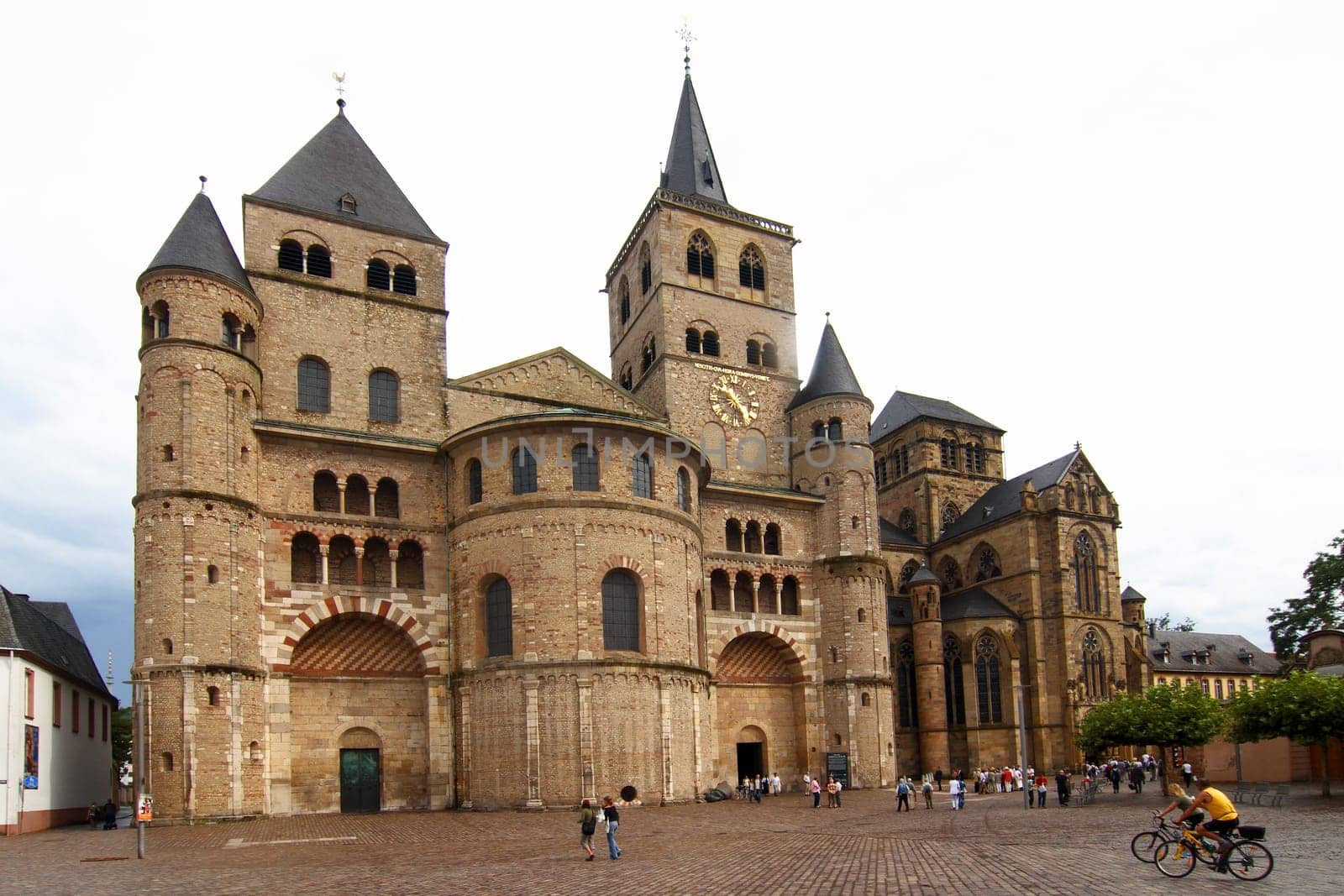 Trier Cathedral Square
