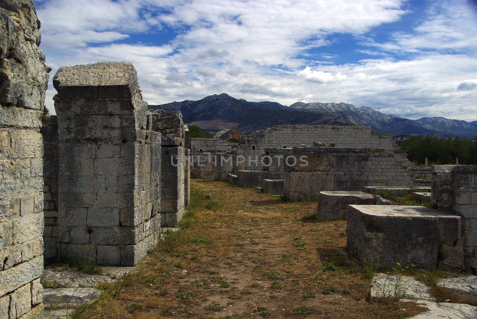 Salona 02