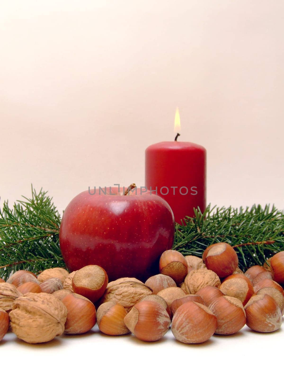 Apple and nuts