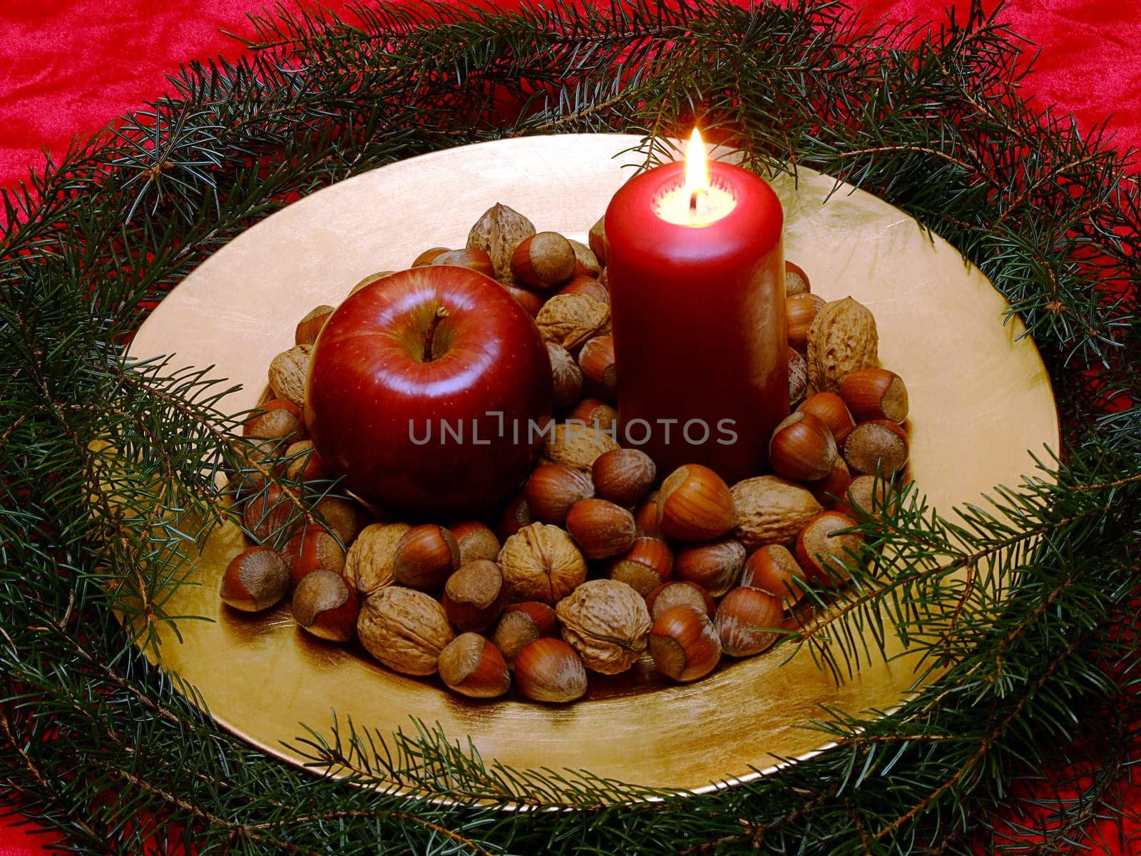 Nut plate