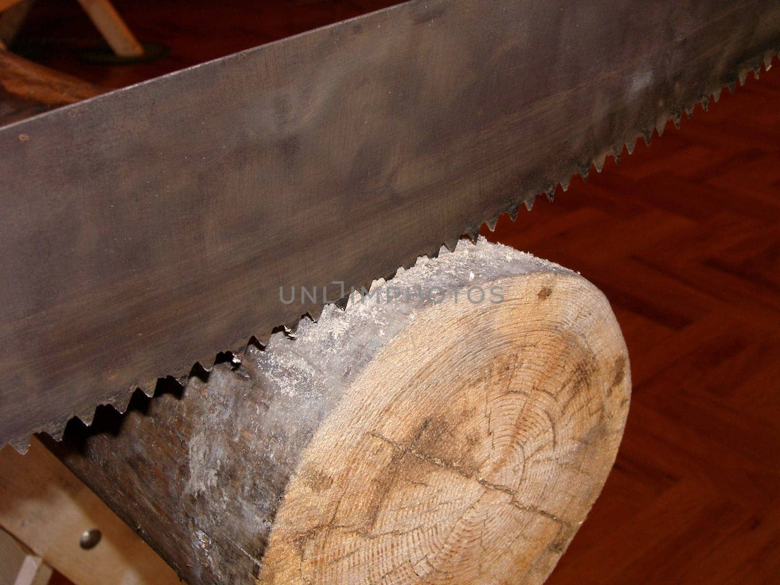 saw