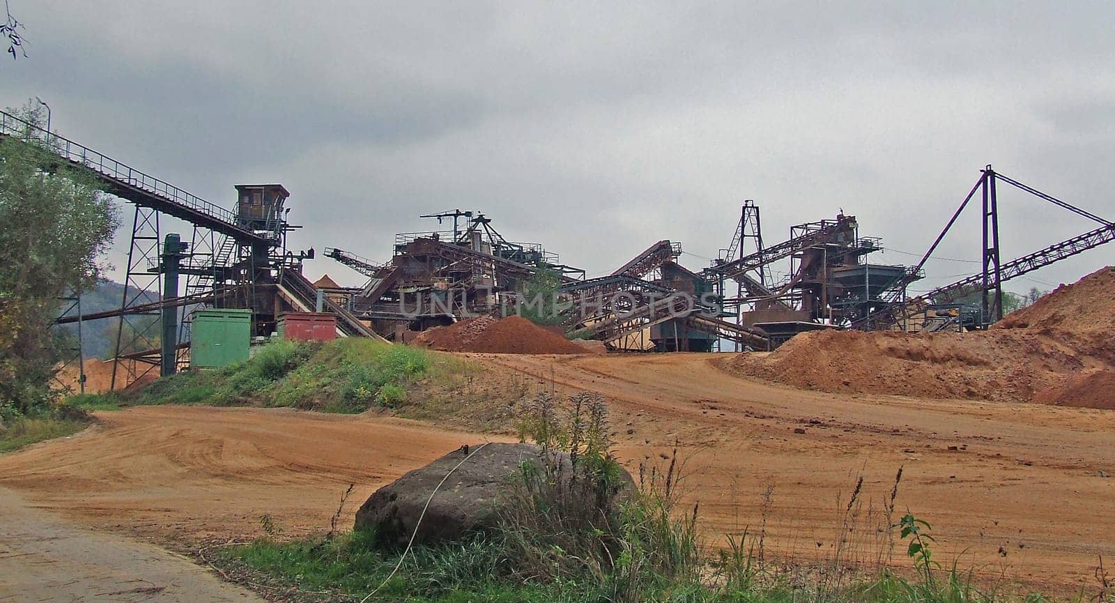 Gravel plant