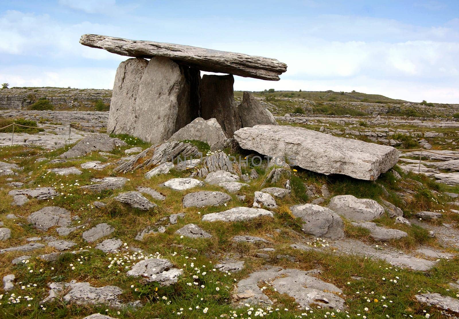 DOLMEN
